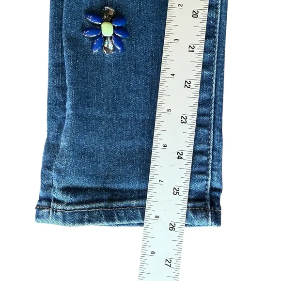 Frank Lyman Design Women's Blue Embellished Crystal Flowers Jeans Size 2