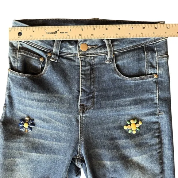 Frank Lyman Design Women's Blue Embellished Crystal Flowers Jeans Size 2