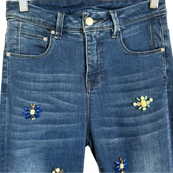 Frank Lyman Design Women's Blue Embellished Crystal Flowers Jeans Size 2