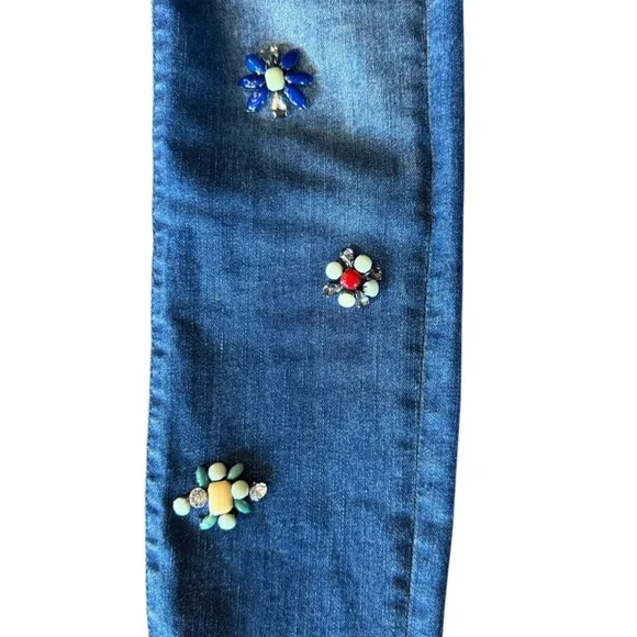 Frank Lyman Design Women's Blue Embellished Crystal Flowers Jeans Size 2