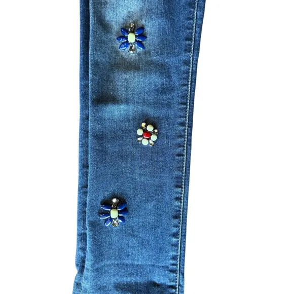 Frank Lyman Design Women's Blue Embellished Crystal Flowers Jeans Size 2