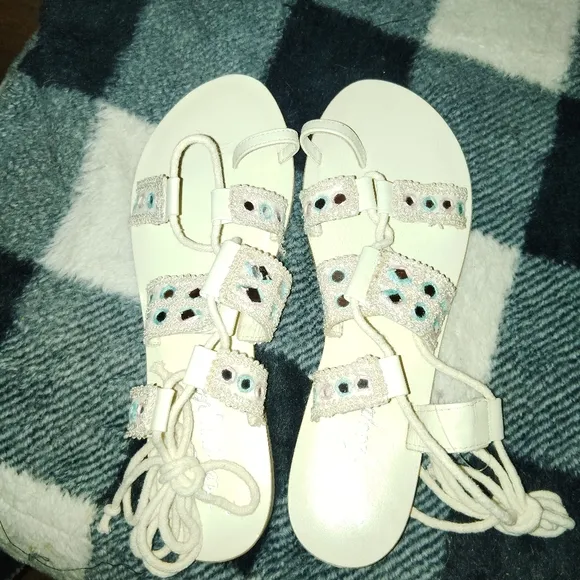 FREE PEOPLE Beige Crochet Lace Up Sandals - 9.5