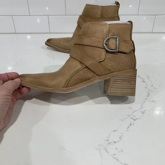 Free People | Boots Back Loop Leather Ankle Neutral Point Toe New