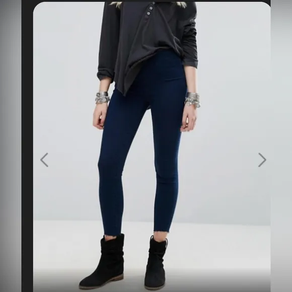 Free People Easy Goes It High Waist Pull on jeggings leggings jeans dark blue 24