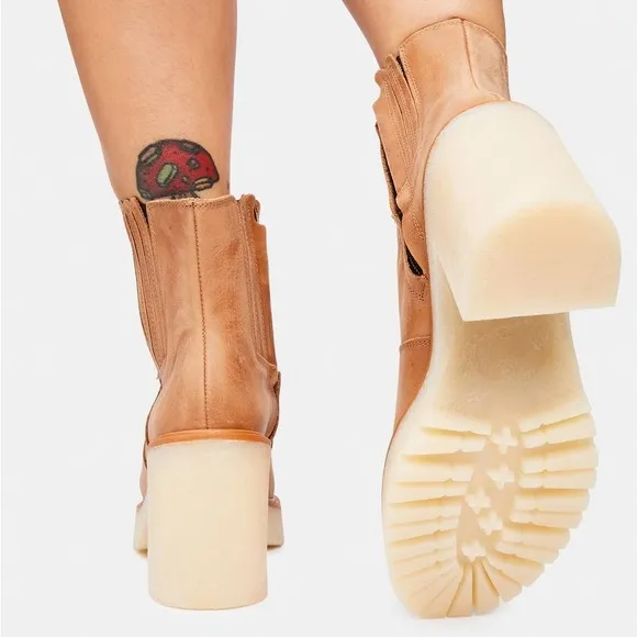 Free People | James Leather Chelsea Boot | 37.5 / 7.5 | Tan | EUC