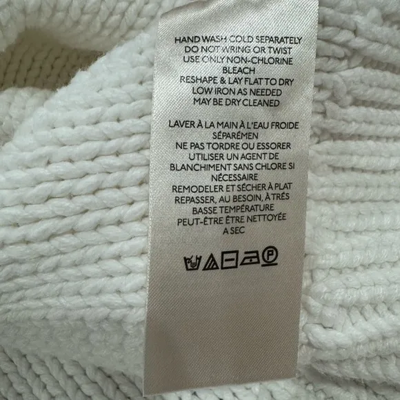 FREE PEOPLE white v-neck heavy gauge knit sweater