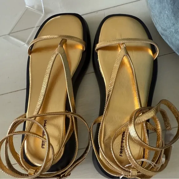 Free People Winnie Platform Gold Strappy Sandals with Black Sole Sz 8.5 NIB