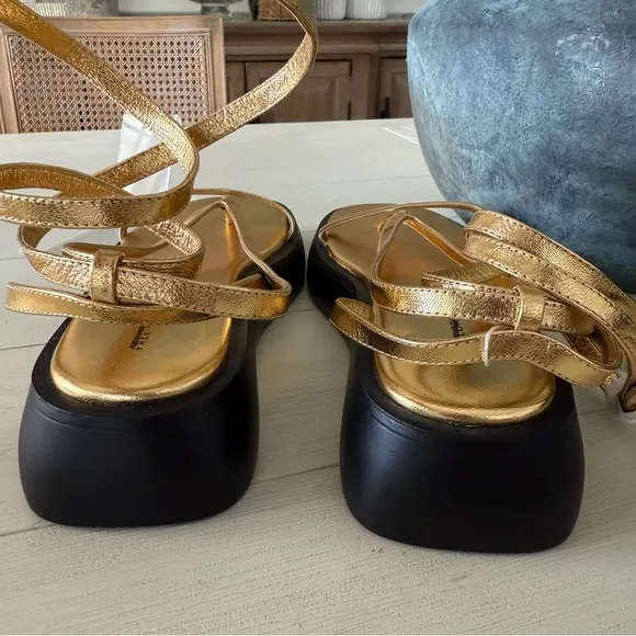 Free People Winnie Platform Gold Strappy Sandals with Black Sole Sz 8.5 NIB