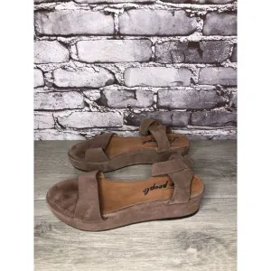 Free People Plum Taupe Suede Platform Ankle Strap Sandals Women Sz 38EU/7.5M US