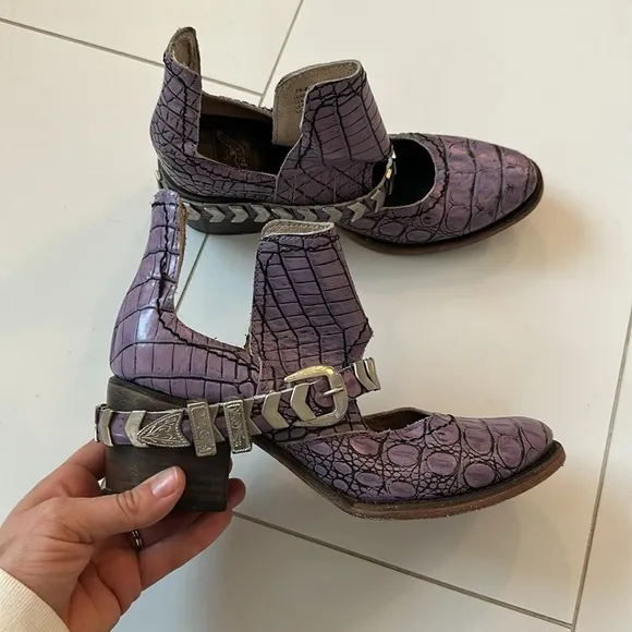 Freebird by Steven Blade Croco Boots Leather Women Sz 8 purple