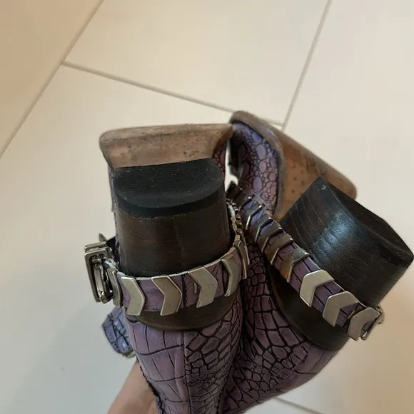 Freebird by Steven Blade Croco Boots Leather Women Sz 8 purple