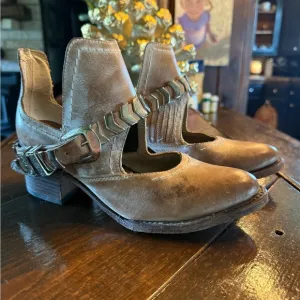 Freebird by Steven Blade size 6 Stylish Brown Leather Women's Booties