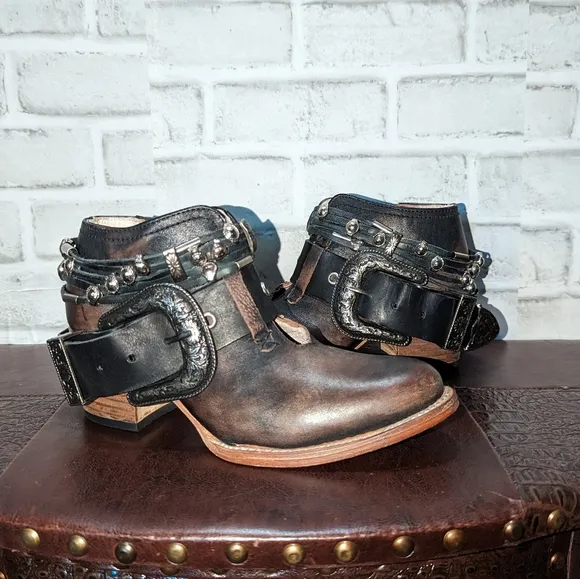 FreeBird by Steven Saloon Western Boots size 6