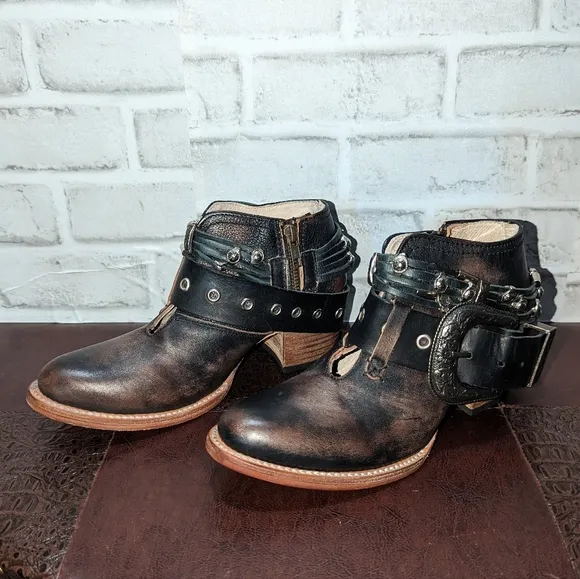 FreeBird by Steven Saloon Western Boots size 6