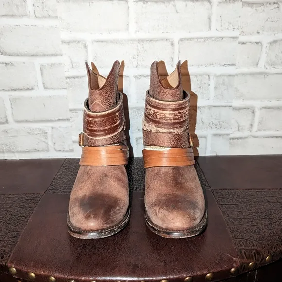 Freebird MEZCAL Brown Bootie size 6