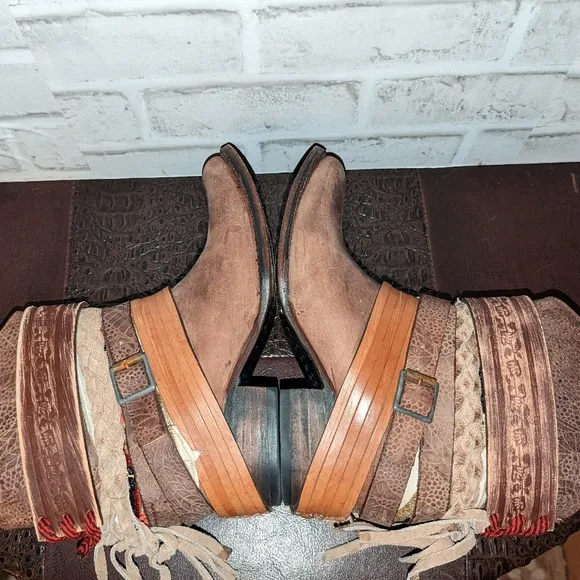 Freebird MEZCAL Brown Bootie size 6