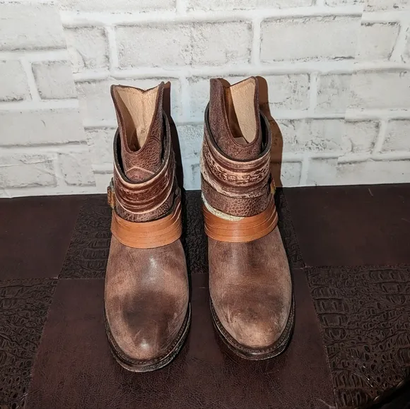 Freebird MEZCAL Brown Bootie size 6