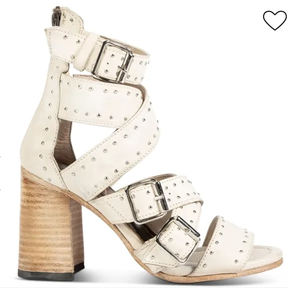 FreeBird TANICA White Sandals size 9