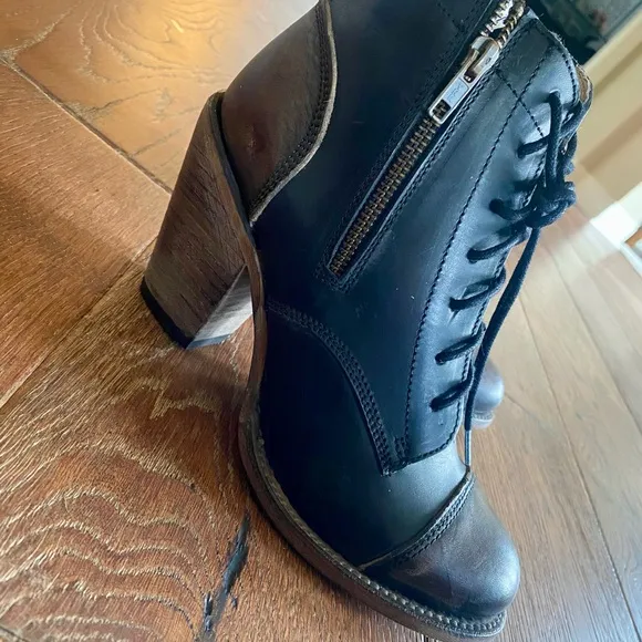 Freebird Women's Black and Brown Lace-Up Boots. Brand new!