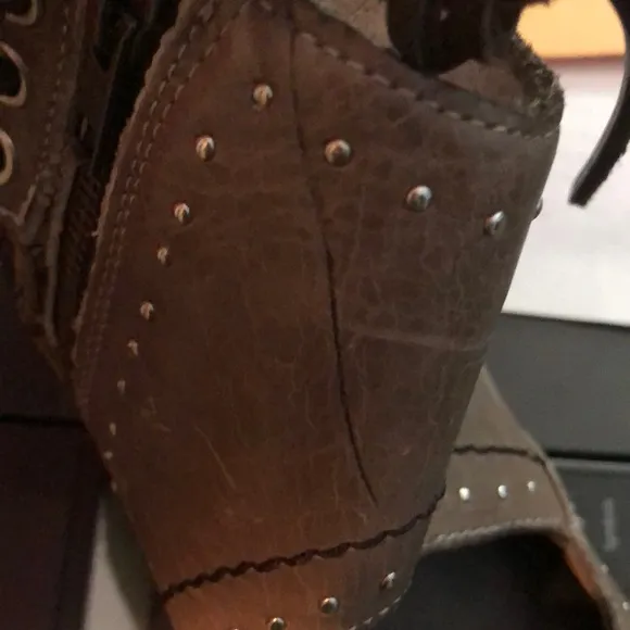 FREEBIRDS Desert Never worn Stylish Brown/Gray Leather Women's Shoes size 7