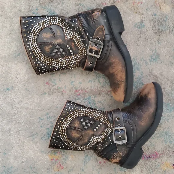 Frye Jenny Distressed Skull Studded Leather Boots with Buckle Detail Size 11