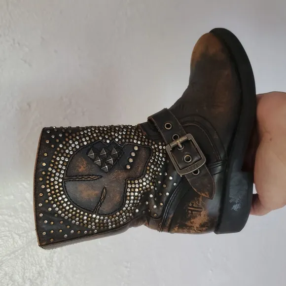 Frye Jenny Distressed Skull Studded Leather Boots with Buckle Detail Size 11
