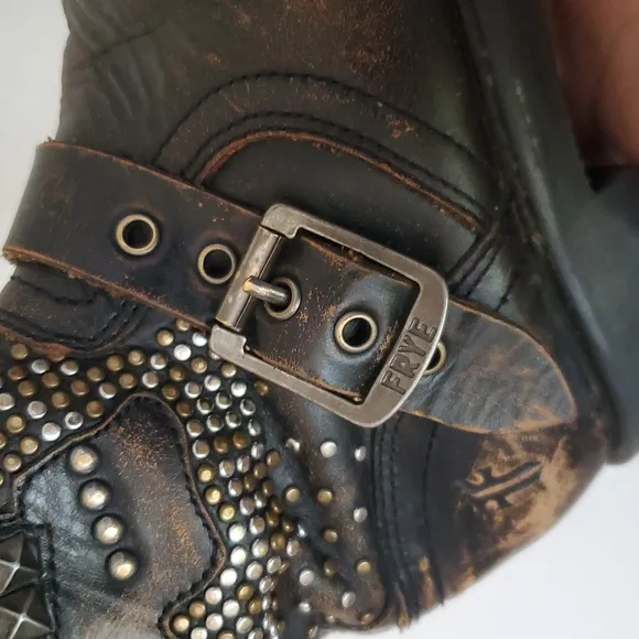 Frye Jenny Distressed Skull Studded Leather Boots with Buckle Detail Size 11