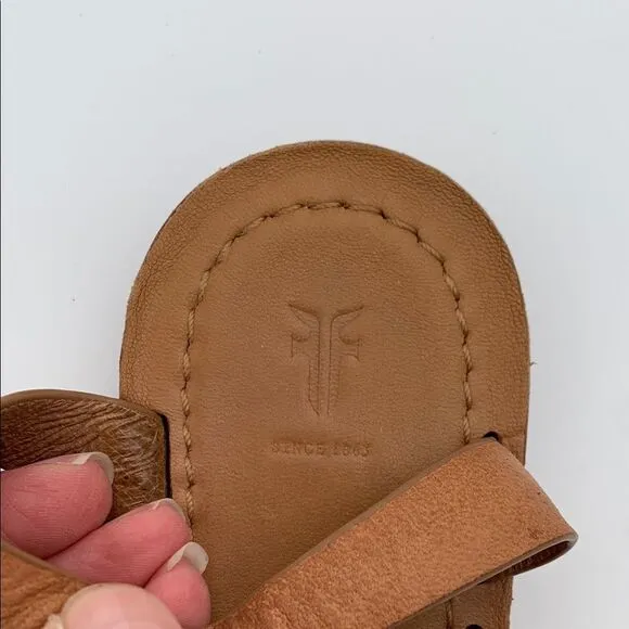 Frye *Rachael* ring T-strap Womans brown leather sandals NWOT size 8