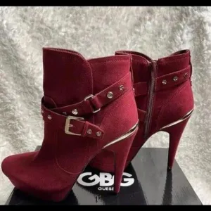 👠😎❤️GBG Guess Suede Red Ankle Platform Boots Gold Tone Studs Sz 5.5 EUC