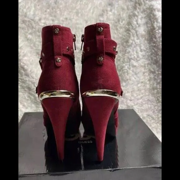 👠😎❤️GBG Guess Suede Red Ankle Platform Boots Gold Tone Studs Sz 5.5 EUC