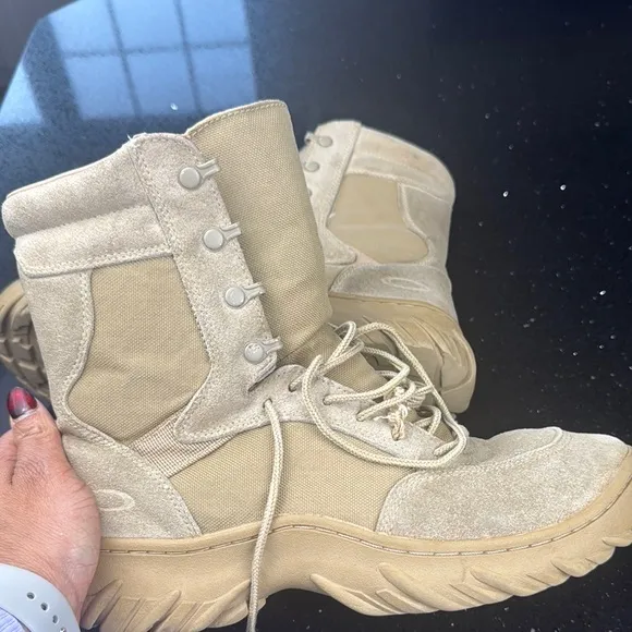 GENUINE USSF OAKLEY S.I. ASSAULT BOOTS !!!!!!! 8.0 US Tactical Boots