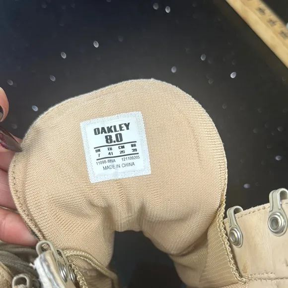 GENUINE USSF OAKLEY S.I. ASSAULT BOOTS !!!!!!! 8.0 US Tactical Boots