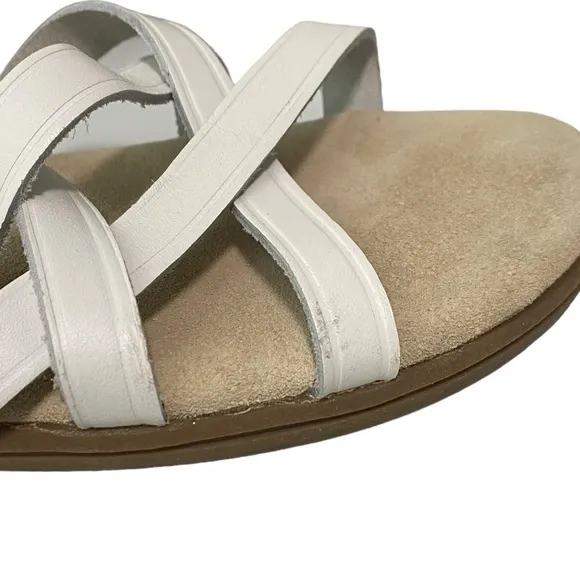 G.H. BASS - SUNJUNS - SIZE 10 - THE MARGIE - FAUX LEATHER CRISSCROSS SANDALS S5