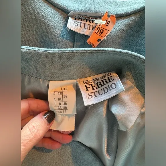 Gianfranco Ferre Studio Vintage 4 Piece Blue Skirt Business Suit 6 Small belt