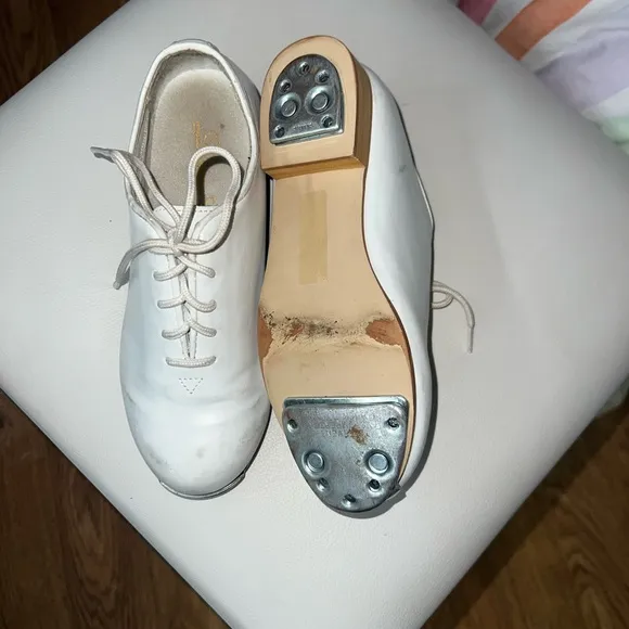✨Girls Clogging Shoes with SS Buck Taps✨
