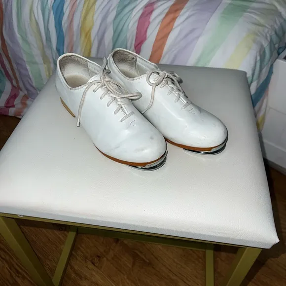 ✨Girls Clogging Shoes with SS Buck Taps✨