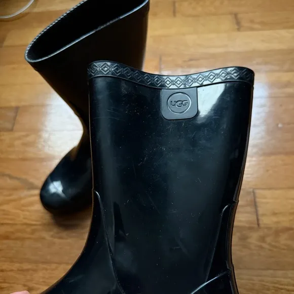 Girls Waterproof Ugg Boots