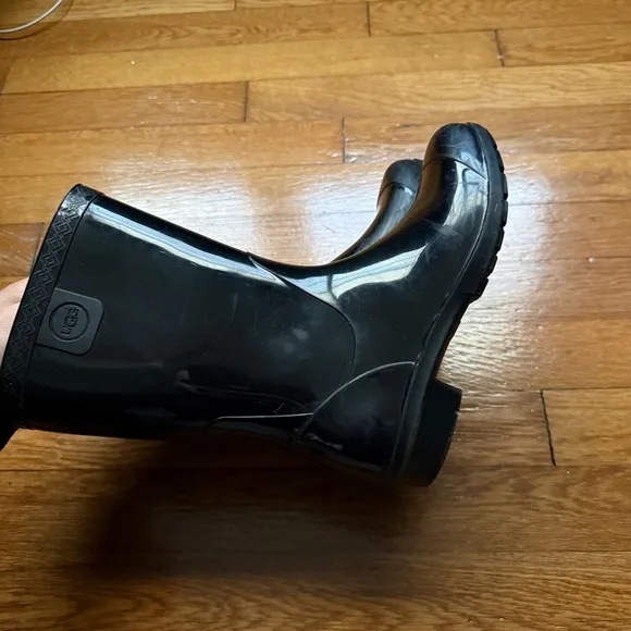 Girls Waterproof Ugg Boots