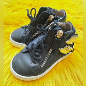 Giuseppe Junior Black Kids Shoes with Gold Wings 22 or US 6