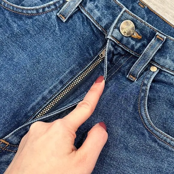 Goldsign Vintage High Rise Cropped Straight Leg Jeans in Hayward Wash Size 24