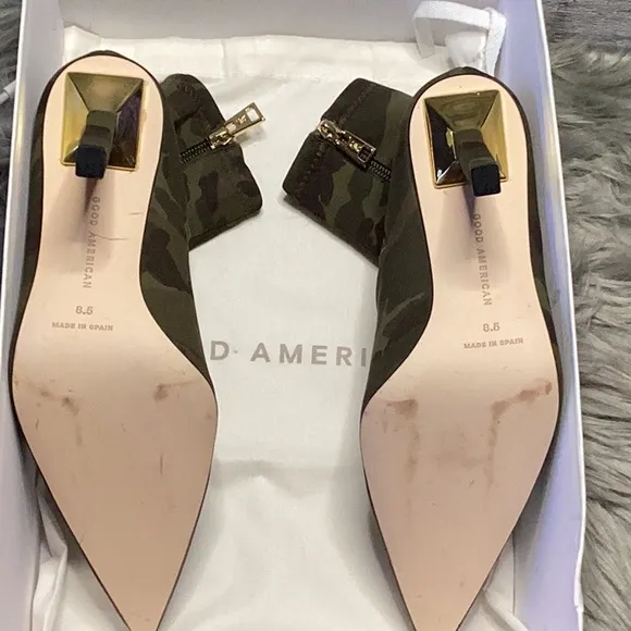 GOOD AMERICAN NEOPRENE KICKSTAND BOOTIE CAMO NWOB