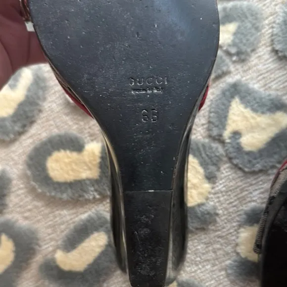 Gucci Black and Red Sandals