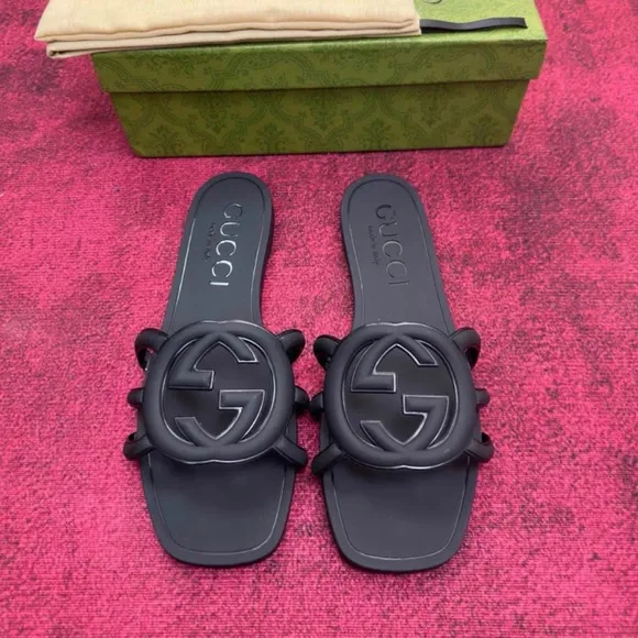 Gucci Black Iconic GG Slide Sandals