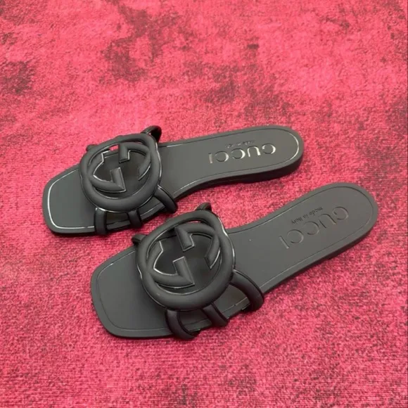 Gucci Black Iconic GG Slide Sandals
