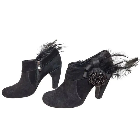HADARI Black Suede Ankle Booties Size 9 Heeled Boots Embellished Feathers Heels