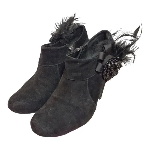HADARI Black Suede Ankle Booties Size 9 Heeled Boots Embellished Feathers Heels