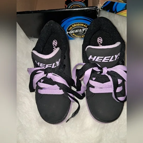 Heelys Rare Color!! Black and Purple