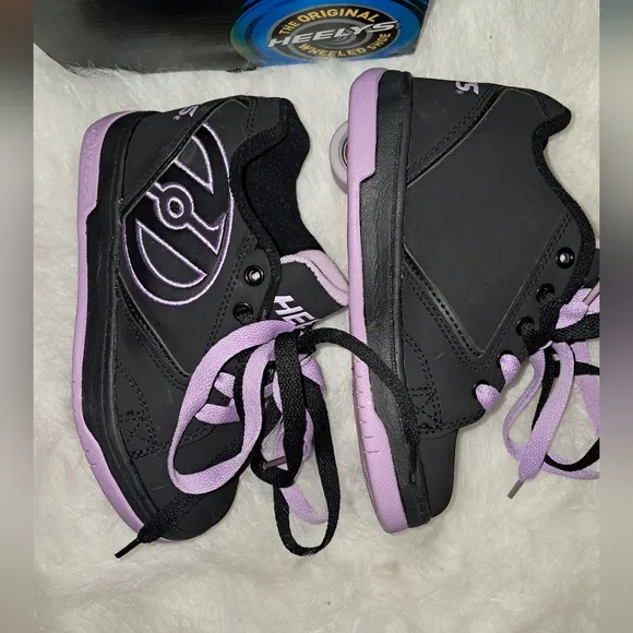 Heelys Rare Color!! Black and Purple