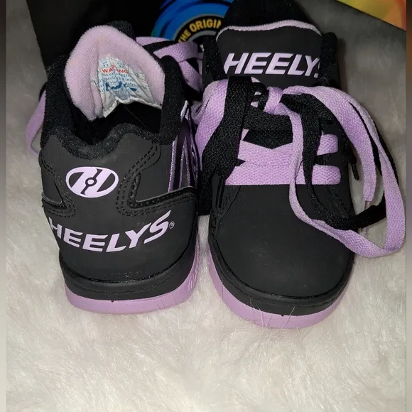 Heelys Rare Color!! Black and Purple