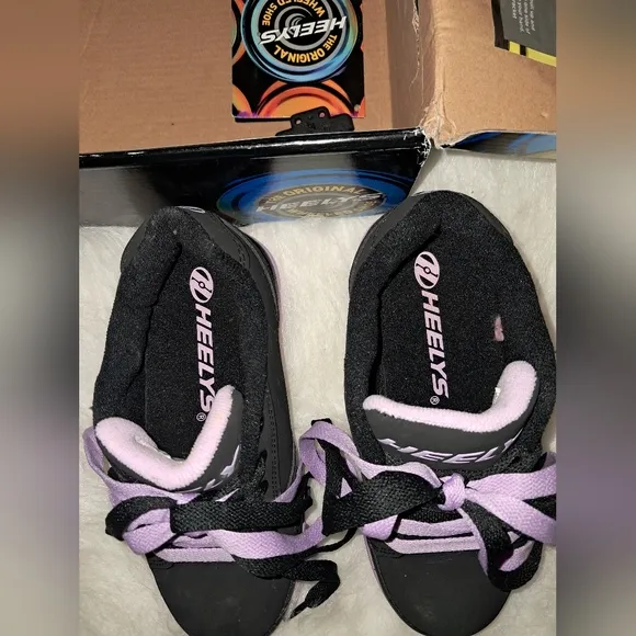 Heelys Rare Color!! Black and Purple